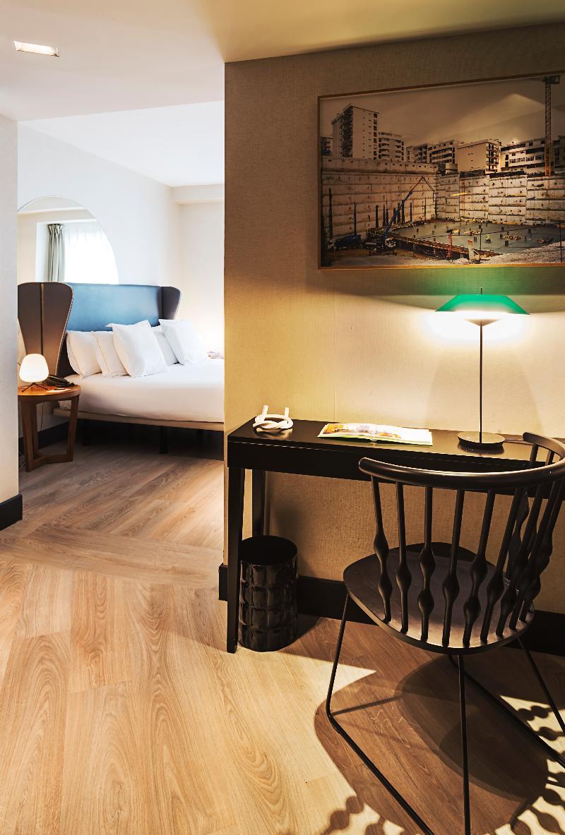 One Shot Luchana Hotel